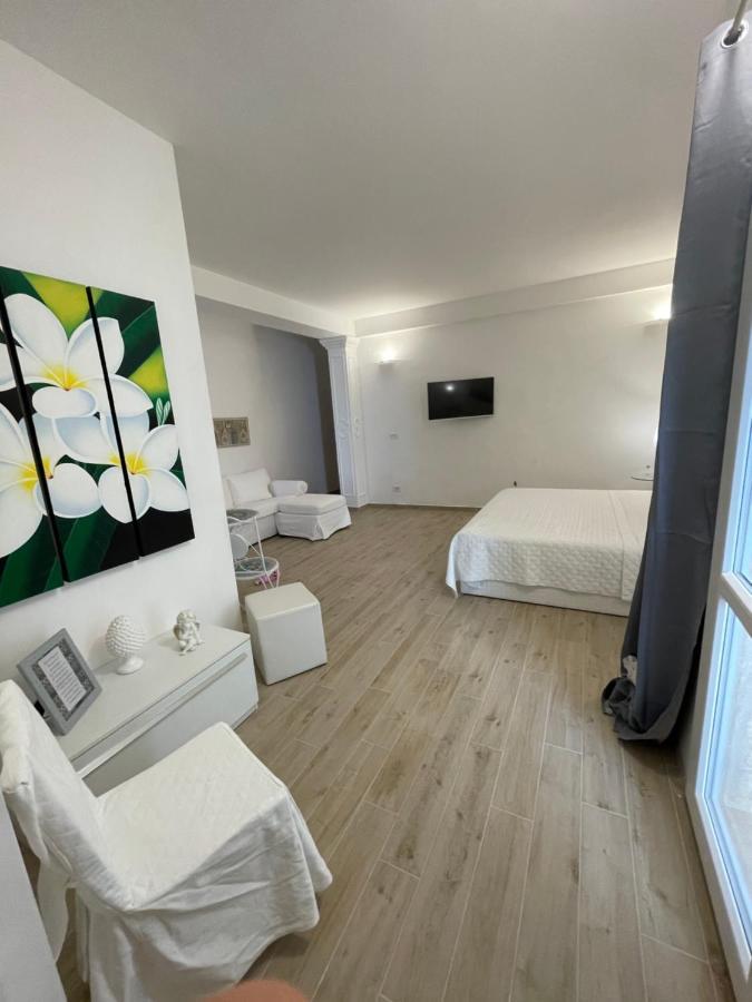 Salentina White House Panzió Lecce Kültér fotó