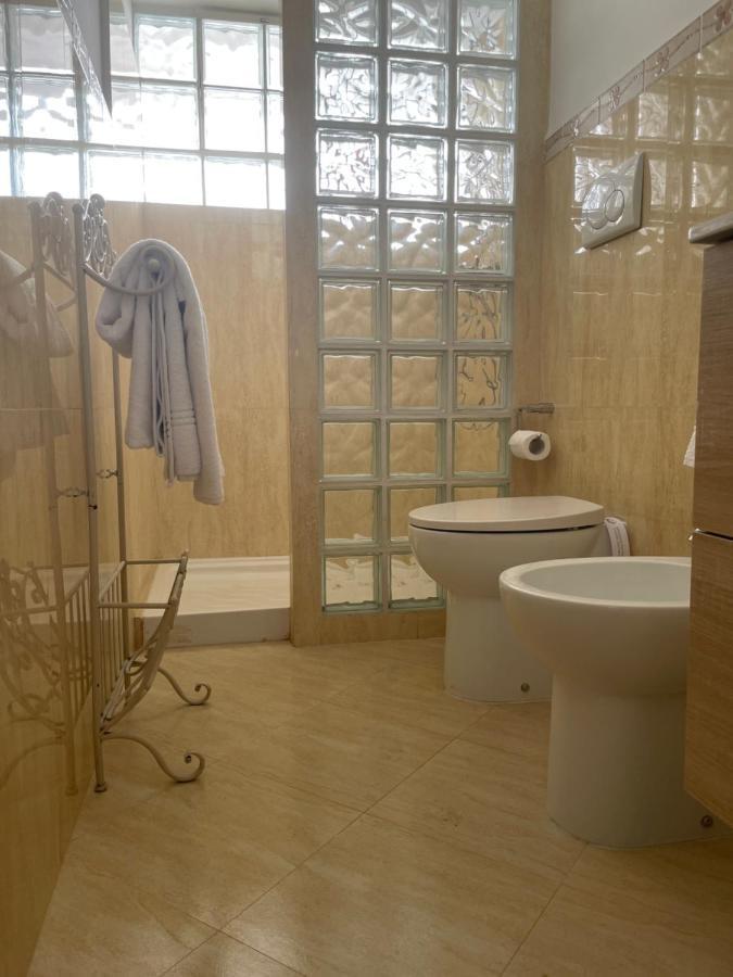 Salentina White House Panzió Lecce Kültér fotó